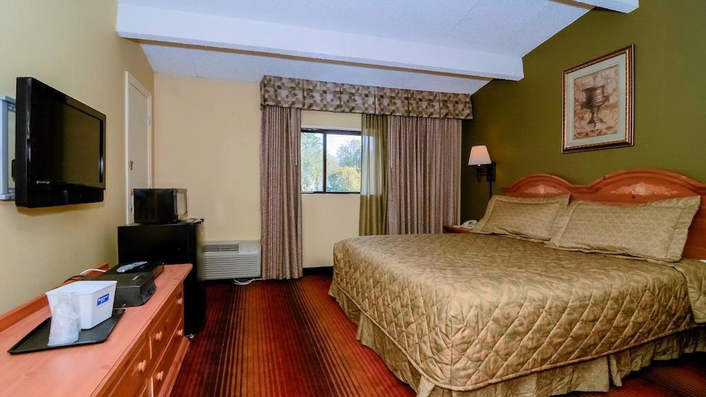 Rodeway Inn Huntington Station - Melville Exterior foto