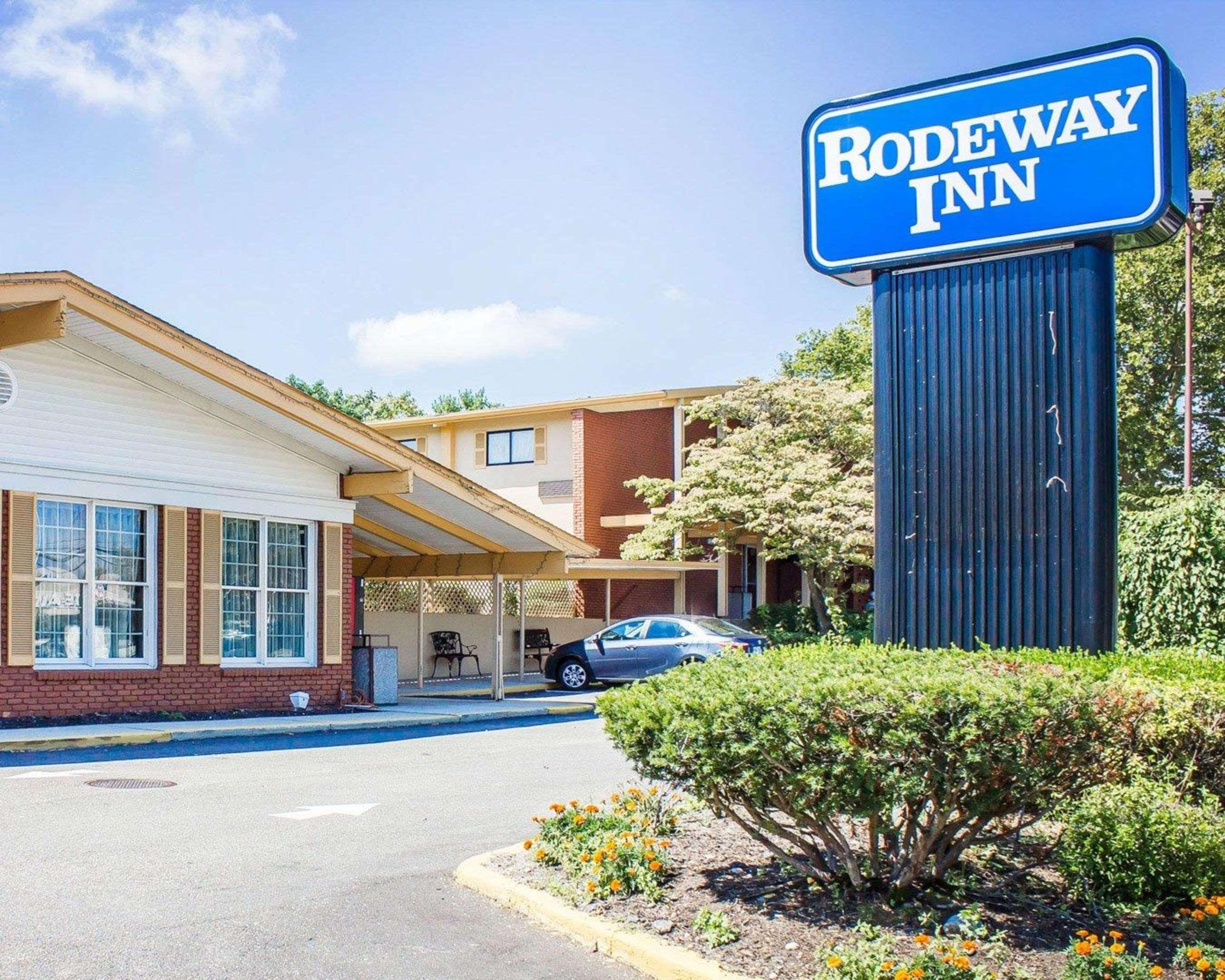 Rodeway Inn Huntington Station - Melville Exterior foto